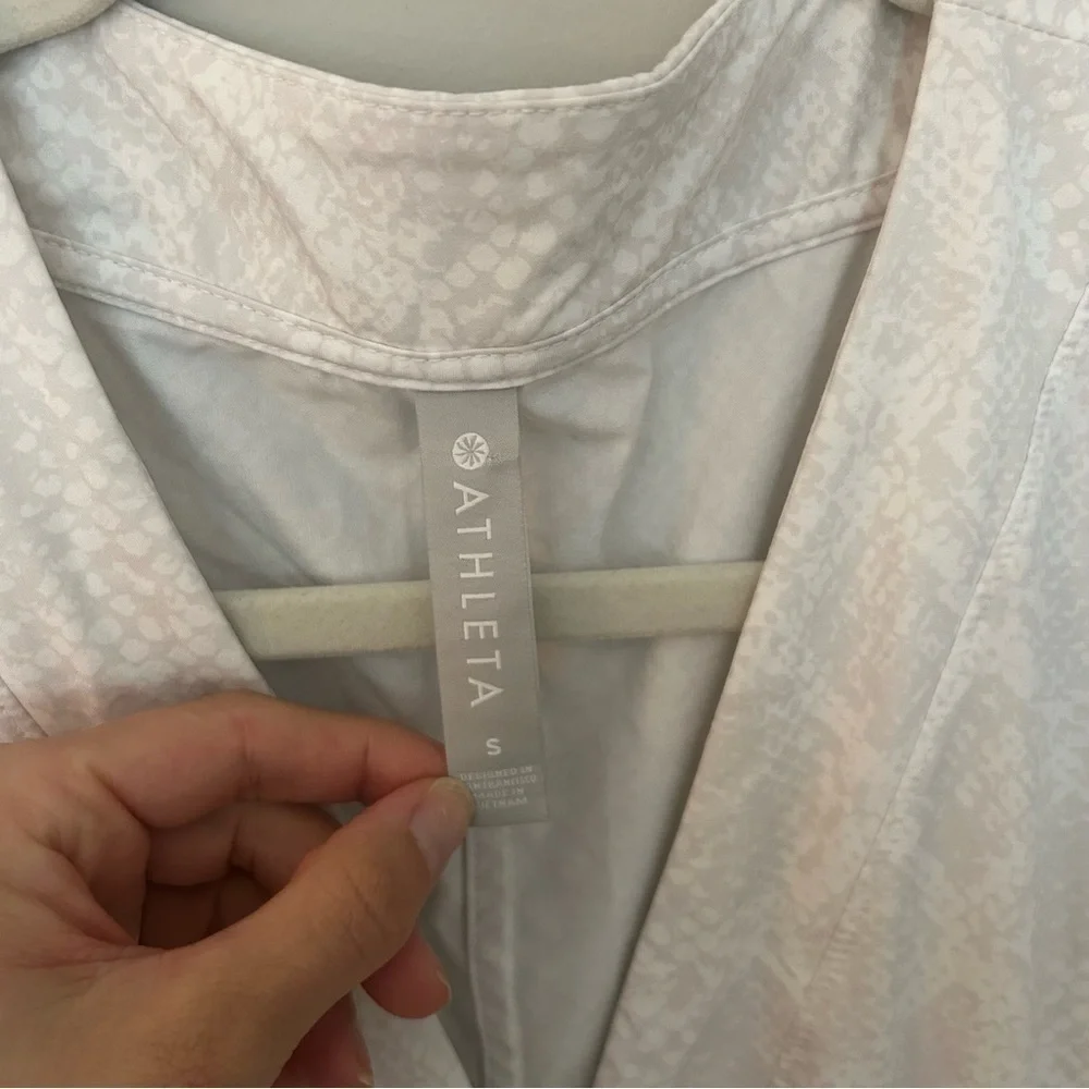 Athleta Marlow Pearl White Python Snakeskin Printed Romper Jumpsuit Small - Picture 5 of 8